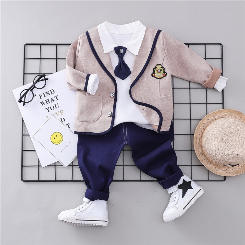 Stylish Coat T Shirt and Pants Suit