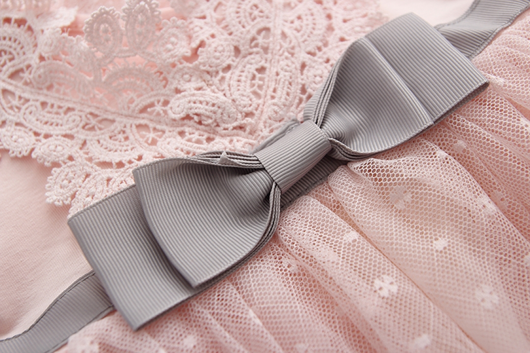 V-neck Bow Lace Baby Dress