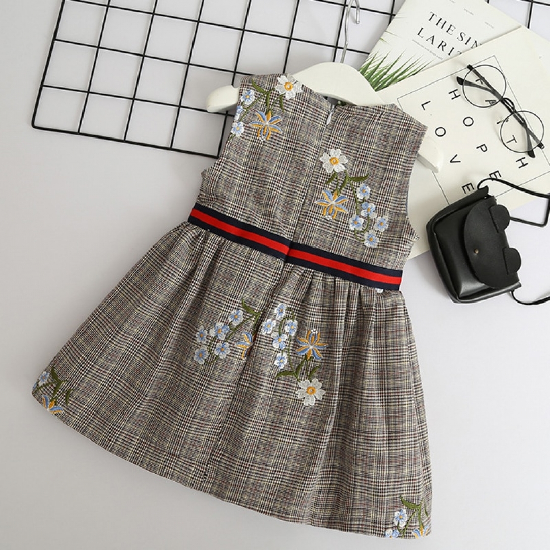 Sleevless Checkers Dress
