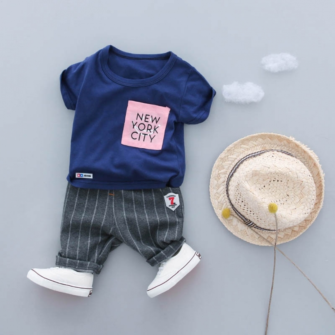 NewYork City T-shirt and Striped Pants