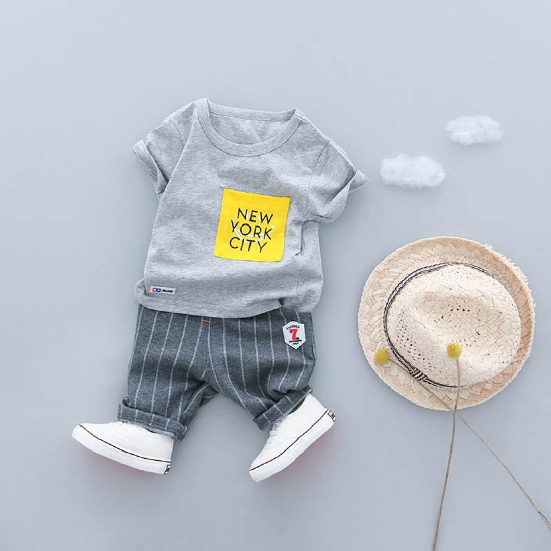 NewYork City T-shirt and Striped Pants