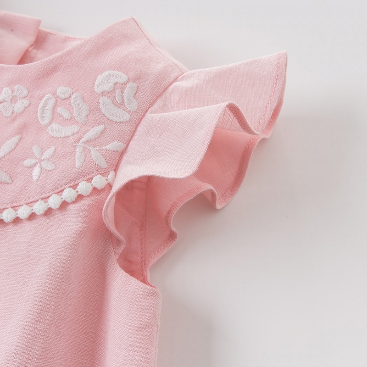 Summer baby girl's cute floral embroidery dress